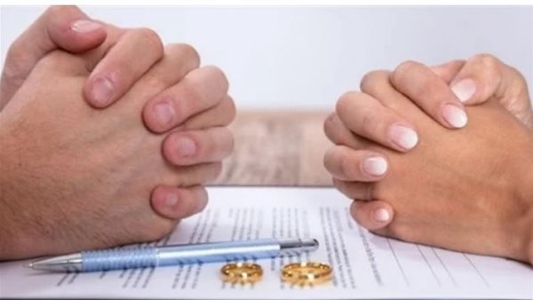 الإفتاء تجيب.. ما حكم من تلفظ بالطلاق على سبيل الحكاية؟ | فيديو