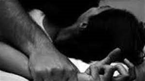 فشل في معاشرتي لأشهر فاستعان بأمه وانتهكا جسدي.. مأساة عروس أمام محكمة الأسرة