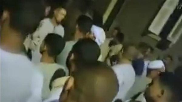 اطلع يا كافر..القصة الكاملة لثورة الأهالي على دجال السحر الأسود في الأقصر | شاهد