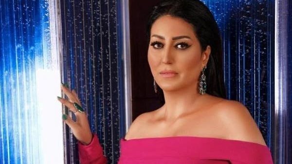 إيه اللبس ده.. هجوم ناري من الجمهور على وفاء عامر | شاهد