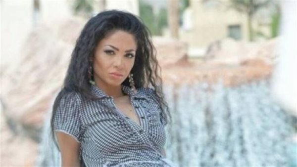 كلمات «ننة هو».. كيف أثارت دوللي شاهين الجدل بأغنية جديدة من تأليفها؟