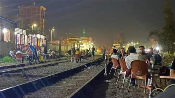 آخر نفس.. قهوة بلدي على شريط القطر تثير موجة من الغضب 