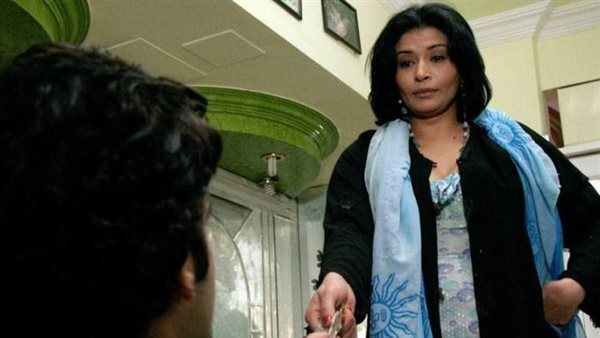 اعترافات مثيرة للفنانة صفوة: اتحبست مع 11 راجل في الحجز بسبب زوجي الثالث | فيديو