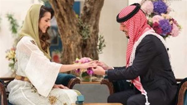 مش هتصدق.. سعر غير متوقع لـ فستان رجوة خطيبة الأمير الحسين | شاهد