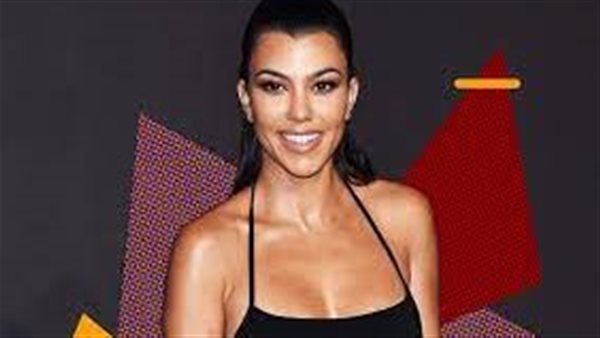 أبرزهم الطين والمشيمة.. أغرب عادات الطعام لدى المشاهير