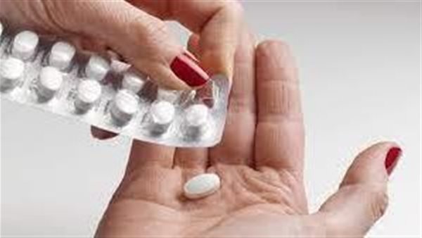 هذه هي الطريقة الأمثل.. دراسة تكشف أننا نتناول الدواء بشكل خاطئ