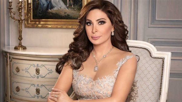 فستان مكشوف.. إليسا تثير الجدل بإطلالة جريئة | شاهد