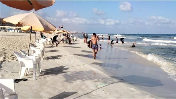 ماذا يحدث في القطاع الغربي؟..رفع رايات صفراء على شواطئ الإسكندرية 