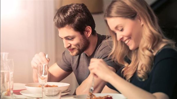 تعرف عليها..هبة قطب تكشف عن وجبات يجب الإبتعاد عنها قبل العلاقة الزوجية