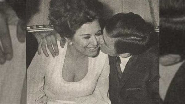 مفيد فوزي يفجر مفاجأة بشأن مقتل سعاد حسني وزواجها من عبدالحليم حافظ | فيديو