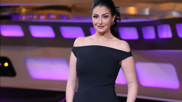 صغرت 10 سنين.. إطلالة جذابة للفنانة غادة عبد الرازق بالأصفر | شاهد
