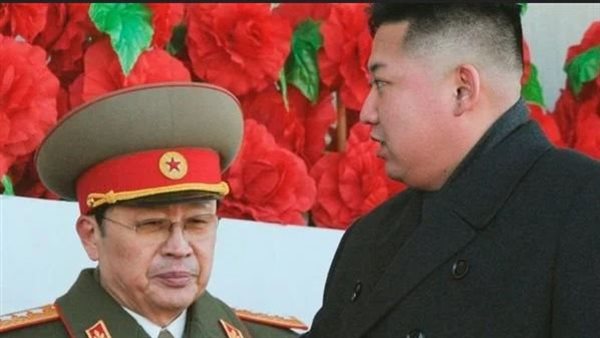 أبشع حادثة اغتيال.. كيم جونج يقدم عمه طعاما لـ 120 كلبًا 