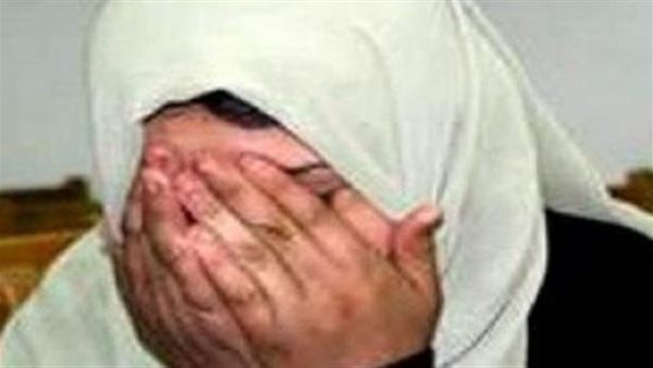 عايزني زي العاهرات.. زوجة تخلع زوجها بسبب الأفلام الجنسية والشذوذ