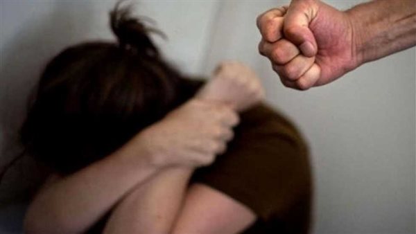 تعذيب حتى الموت.. عامل يقتل ابنة زوجته لسبب صادم والأم تحاول إخفاء الجريمة