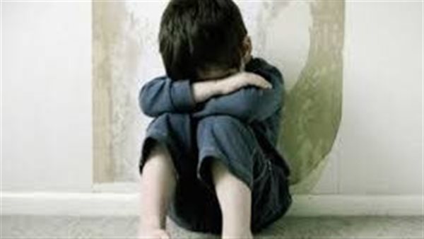 أجبرهم على مشاهدة أفلام جنسية.. مدرس يهتك عرض 7 أطفال في مدرسة بالهرم