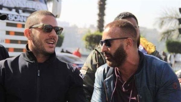 بعد الحكم بحبسه وتغريمه مليون جنيه.. من هو عمرو ماكجيفر؟ | فيديو