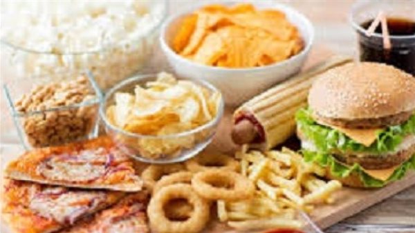 موجودة في حياتنا اليومية..5 أطعمة تسبب الاكتئاب تجنب تناولها