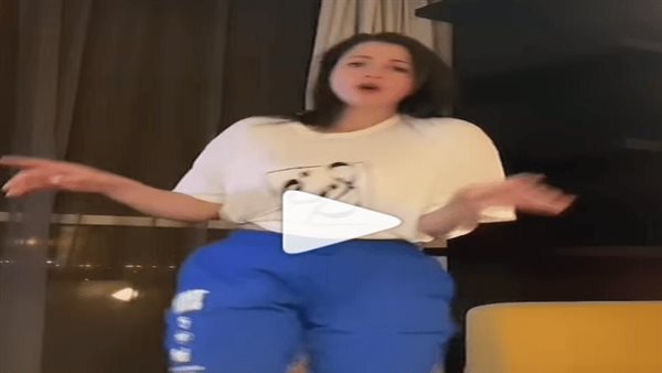 أنا سينجل ليه.. وصلة رقص مثيرة لـ منى فاروق على نحنوح | فيديو