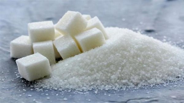 السم الأبيض.. مخاطر وأمراض تدفعك للتوقف عن تناول السكر