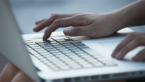 الإفتاء تجيب..هل يغفر الله مشاهدة الأفلام الإباحية ؟