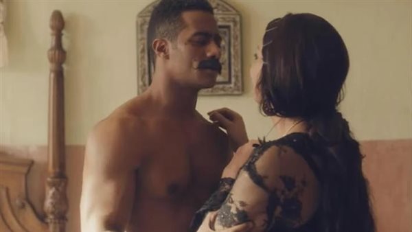 بكاء على الهواء..وفاء عامر عن مشهد محمد رمضان: مفهمتش الكلمة اللي اتقالت | فيديو