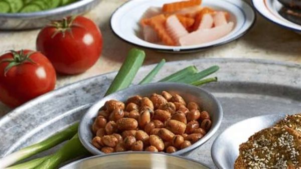 لن تتوقع..ماذا يحدث لجسمك عند تناول الفول والطعمية يوميا؟