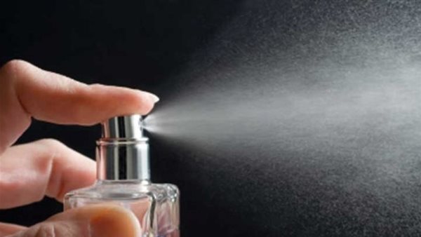 هاني الناظر يجيب..هل تتسبب العطور ومزيلات العرق في الإصابة بالسرطان؟ 