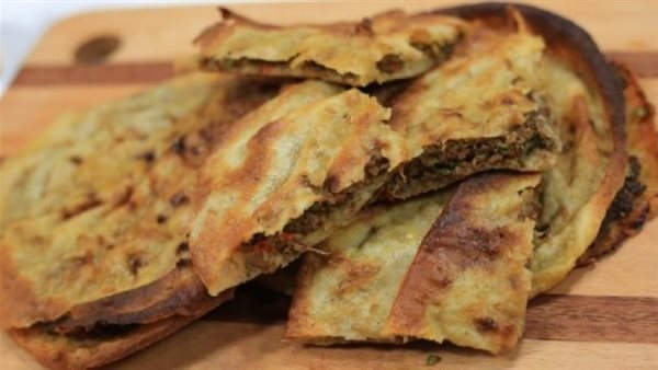 يسبب أضرارا خطيرة.. أستاذ علوم أغذية يحذر من تناول الحواوشي من أماكن معينة 