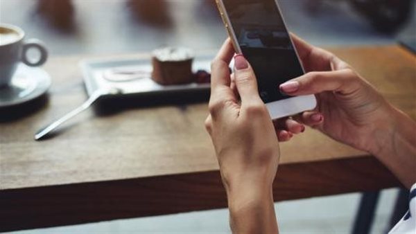 فوائد لا تتوقعها.. ماذا يحدث لجسمك حال تجنب استخدام الهاتف يوميا؟