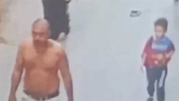 واقعة مروعة هزت مصر.. القصة الكاملة لخناقة بلطجي دمياط بعد إحالته للجنايات