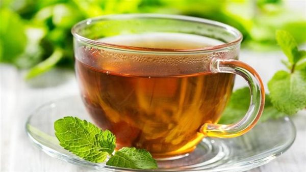 بلاش تغليه.. استشاري تغذية يقدم فوائد مذهلة لمشروب النعناع