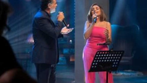 أنا اسمي حبيبك..أنغام تفاجئ جمهورها برقصها مع راغب علامة | فيديو