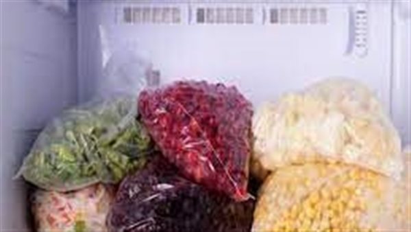 يدمر الفيتامينات.. مواد غذائية لا تصلح للتجميد