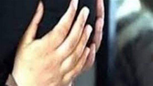 بيعمل بيها حاجات غريبة.. زوجة بمحكمة الأسرة: زوجى يسرق ملابس الجيران الداخلية