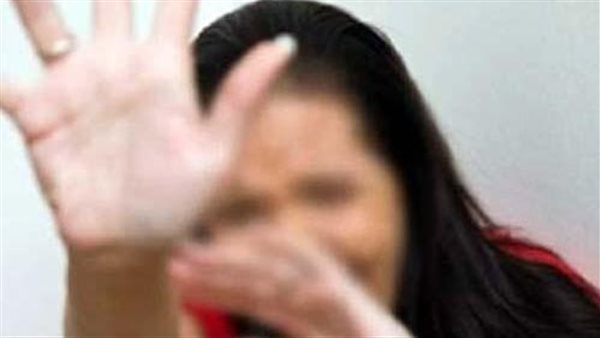 مكنش بياخد مقاسات جسمي.. القصة الكاملة لإحالة عامل بمحل قماش شهير للمحاكمة لتحرشه بفتاة 