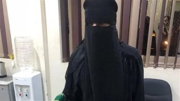 الشك هيموتني.. القصة الكاملة للقبض على رجل يرتدي ملابس نسائية لمراقبة زوجته في القاهرة