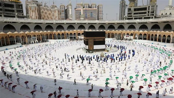 بشرى سارة.. تفاصيل حجز عمرة شاملة الإقامة والتأشيرة بـ 4400 جنيه