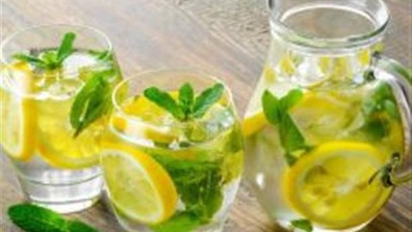 لن تتوقعها..فوائد مذهلة لـ عصير الليمون قبل النوم