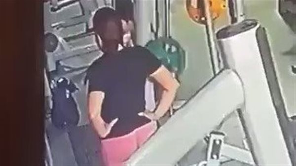 شدوا شعر بعض.. معركة نسائية شرسة في الجيم لسبب غير متوقع | فيديو