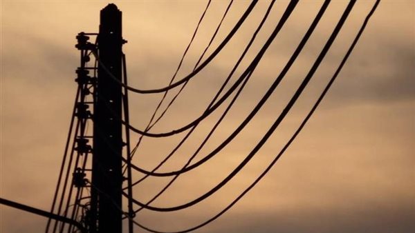 عليهم 180 ألف جنيه.. تفاصيل فصل الكهرباء عن إعلامي شهير وعضو بمجلس طاقة النواب