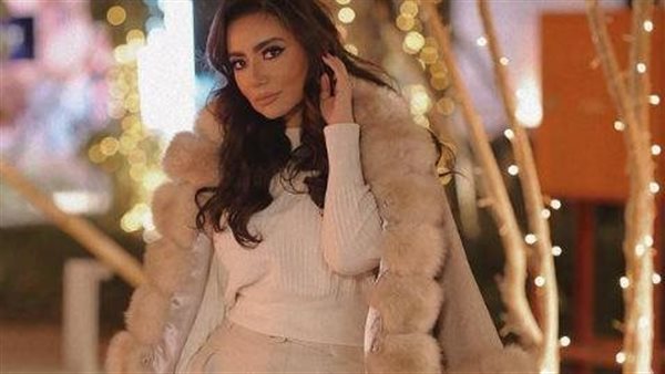 زينة عرفتها على المحامي.. سارة الطباخ تكشف كواليس جديدة بأزمة شيرين عبدالوهاب