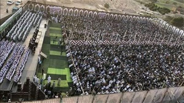 مشهد مهيب.. القصة الكاملة لتكريم 500 من حفظة القرآن الكريم بالجيزة | شاهد