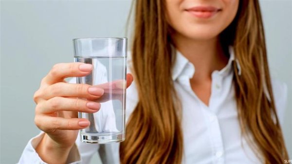 تسبب مشاكل صحية.. احذر تناول كميات كبيرة من المياه في هذه الحالات