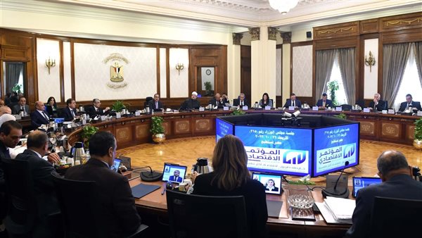 بينها رفع الحد الأدنى للأجور وعلاوة استثنائية.. رئيس الوزراء يُعلن قرارات عاجلة جديدة