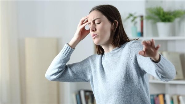 عالجه بهذه الطريقة..تنميل الأصابع من أعراض نقص هذا الفيتامين