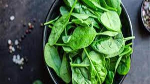 منها الجرجير.. خبيرة تنصح الرجال بتناول هذه الأطعمة