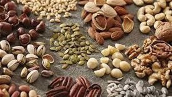 هل تحبهم؟.. فوائد الجوز واللوز والبندق والفستق للجسم