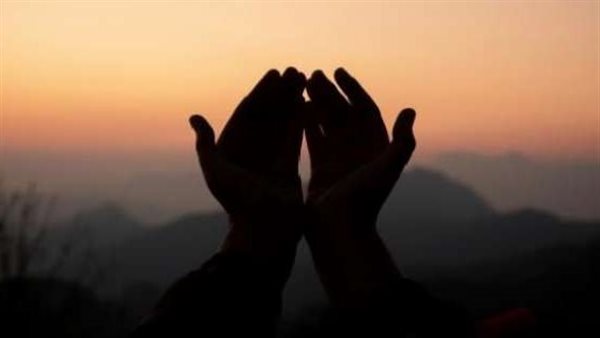 أوصى بها الرسول ويستحب ترديدها.. أدعية مستجابة لزيادة الرزق والعطاء 