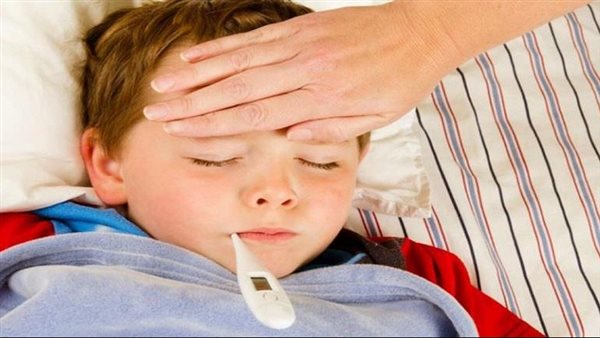 موجة برد أم كورونا؟.. سر الإصابات المنتشرة بين الأطفال والكبار