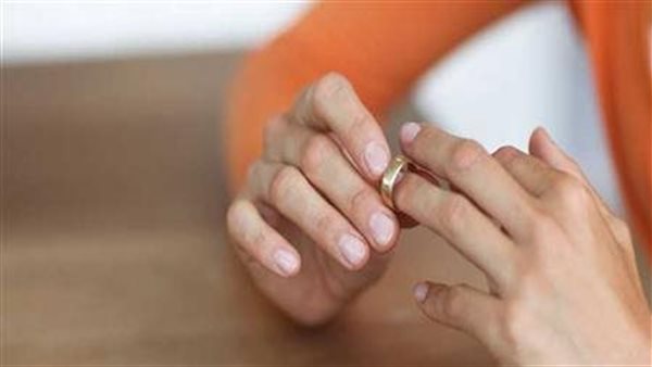 موظفة أمام محكمة الأسرة: هجرني بعد شهرين زواج وعاد لزوجته الأولى اللي خانته